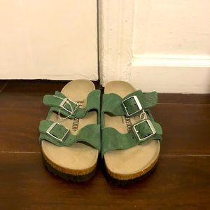 NWOB Birkenstock Arizona Green Suede